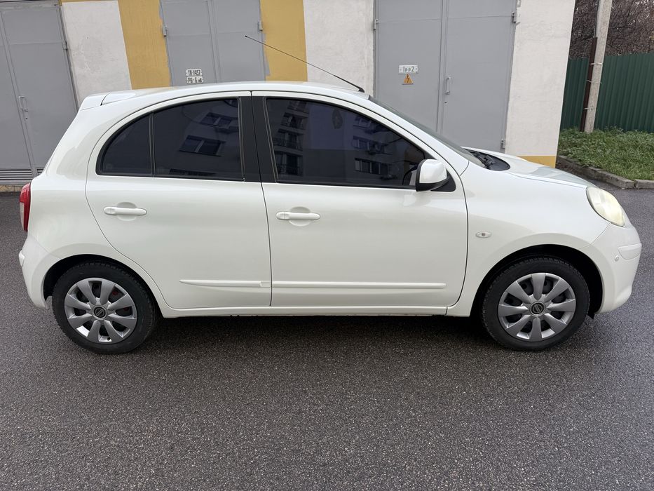 Продам Nissan Micra в хорошем состоянии.
