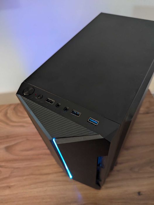 Tani Komputer do Gier I5 RX 570 MSI 512GB SSD 16GB RAM Kompaktowy