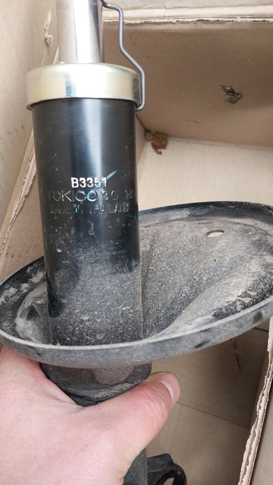 Продам стойки Tocico лансер 9 1.6