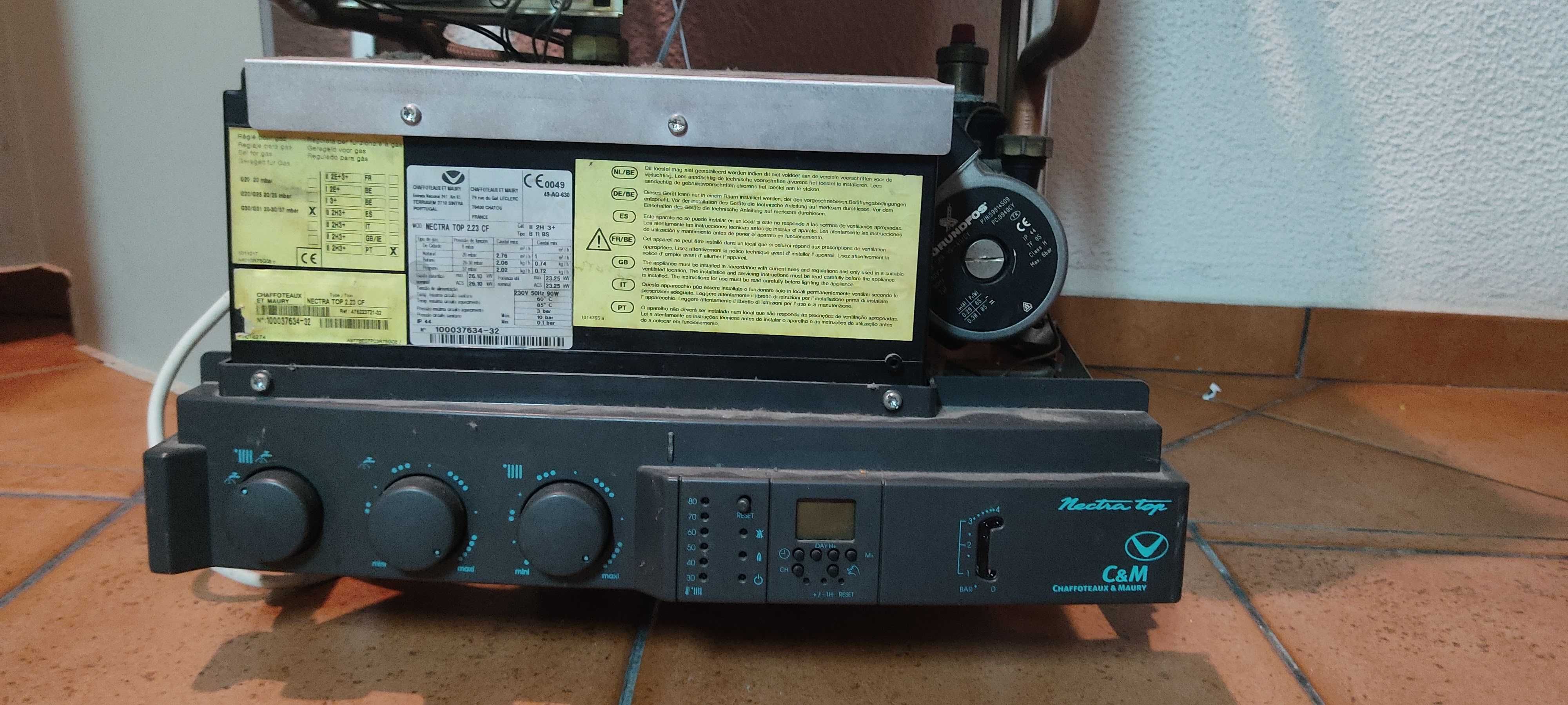 Caldeiras Chaffoteaux com placa controladora avariada