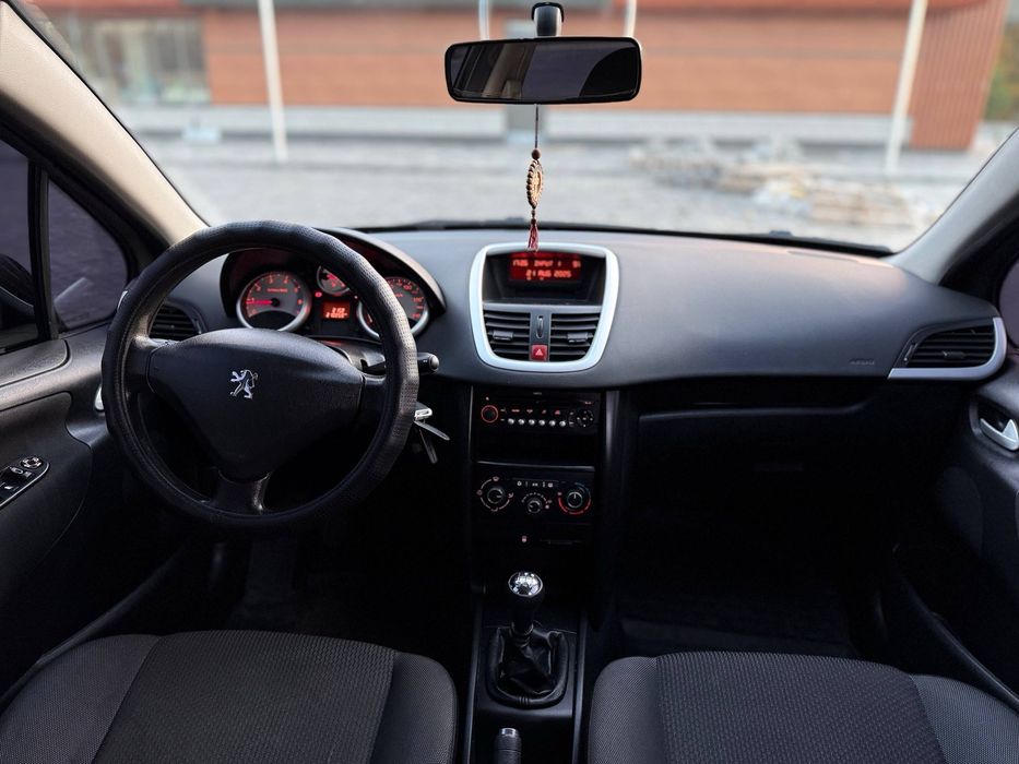 Продам Пежо 207 1.4 Газ/Бенз