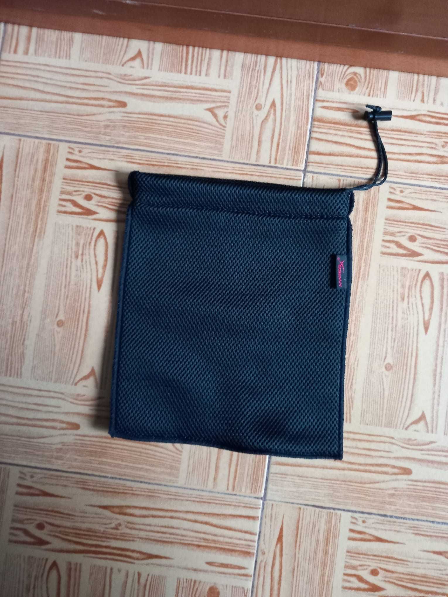 Saco HyperX Cloud II (2)