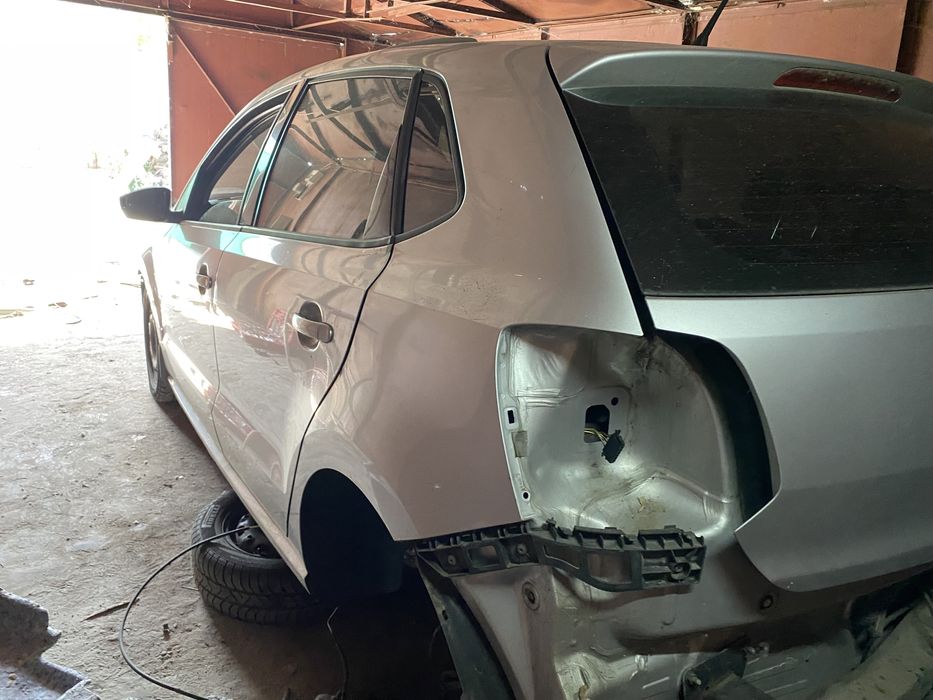 Задняя часть крыло заднее правое левое vw polo хетчбек