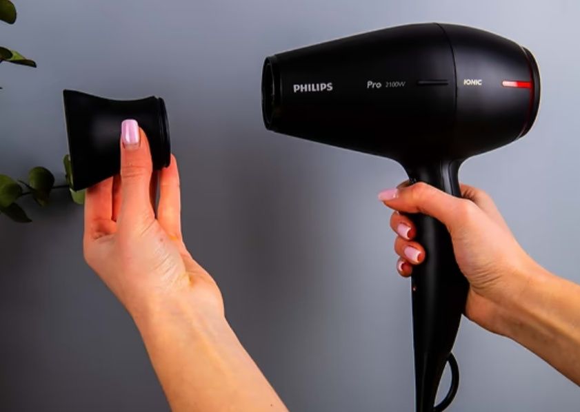 Фен Philips DryCare Prestige HPS910/00 910/00