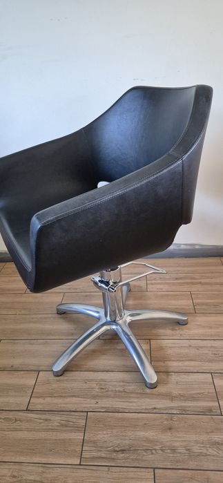 Fotel fryzjerski skórzany czarny beauty star