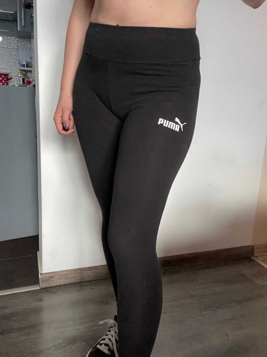 Czarne sportowe legginsy Puma S 36 na siłownię