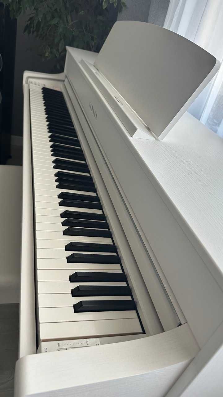 Електронне фортепіано, піаніно Yamaha Clavinova CLP-745 WH