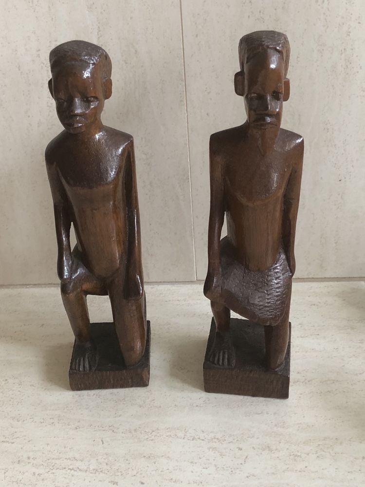 Estatuetas pau preto