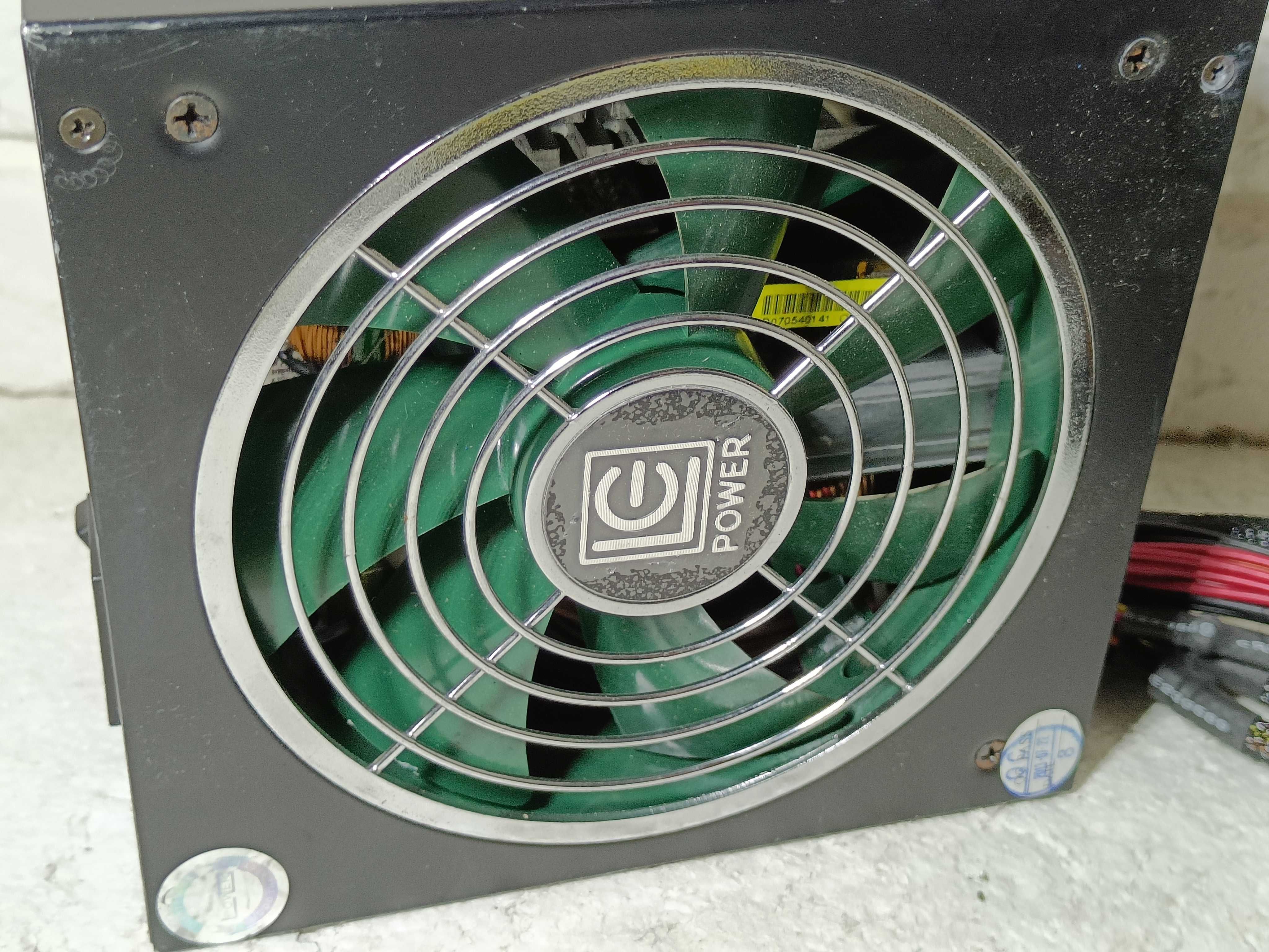 Блок живлення LC POWER 650W 80 PLUS BRONZE ВІДМІННИЙ стан 8+6GPU 8+8CP