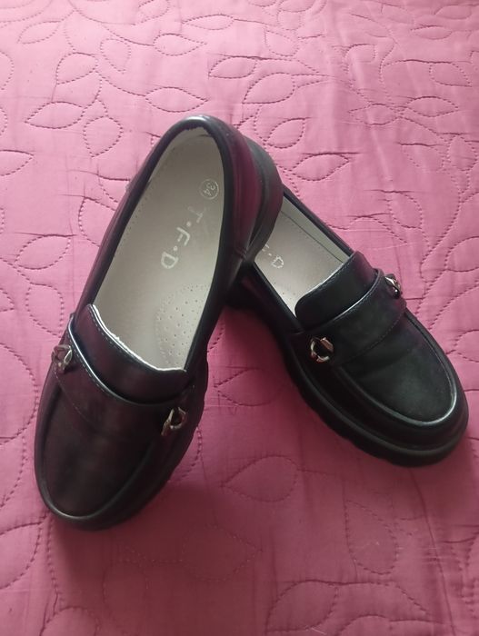 Класичні туфлі туфельки для дівчинки шкільне взуття