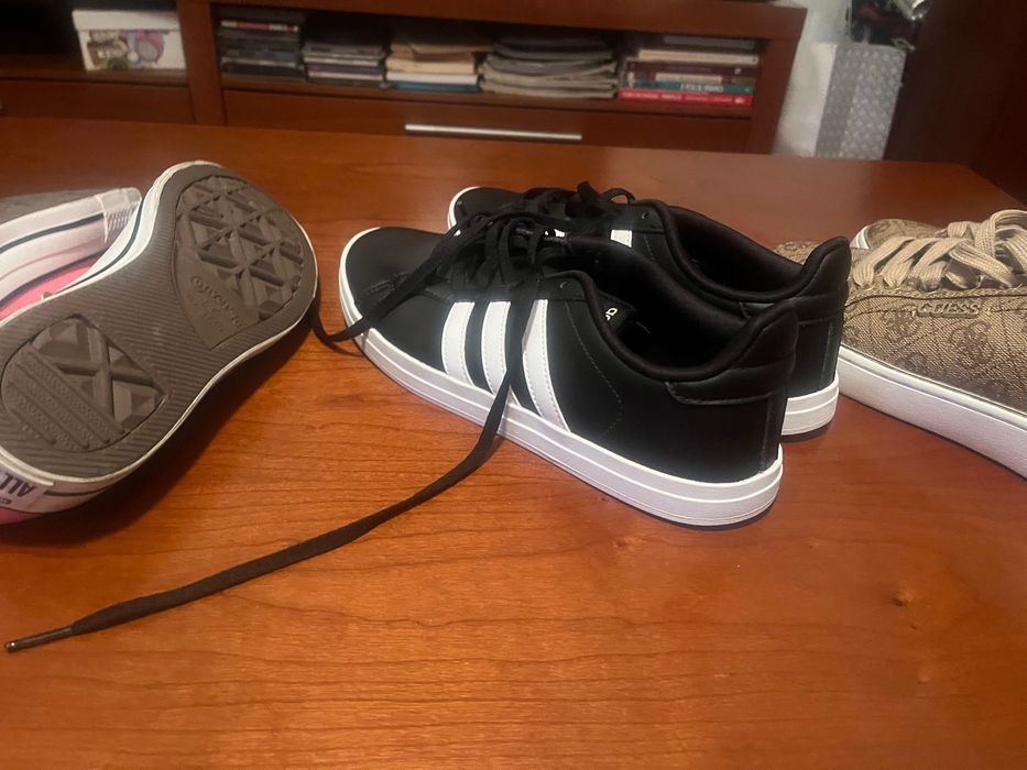 Sapatilhas adidas novas
