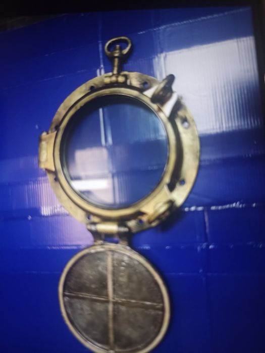 Escotilha antiga navio