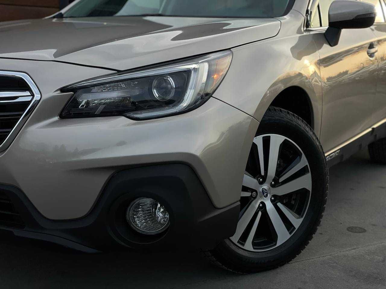Авто в наявності Subaru Outback Limited 2019 року