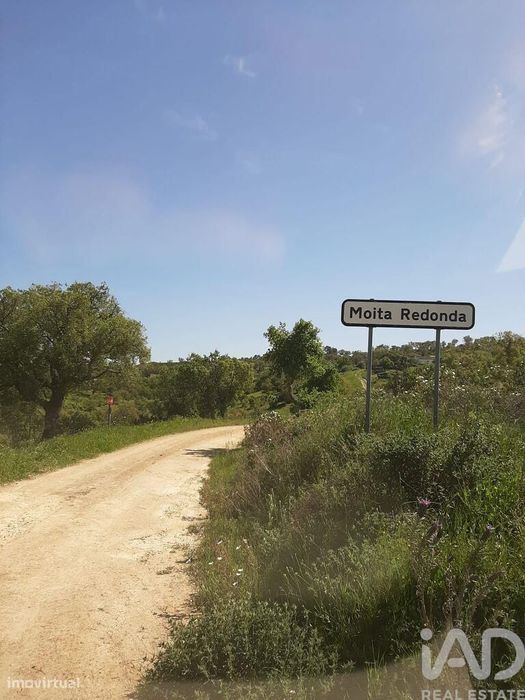 Prédio em São Barnabé de 90,00 m2