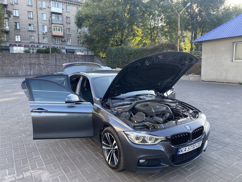 BMW F30 (FL) 330i