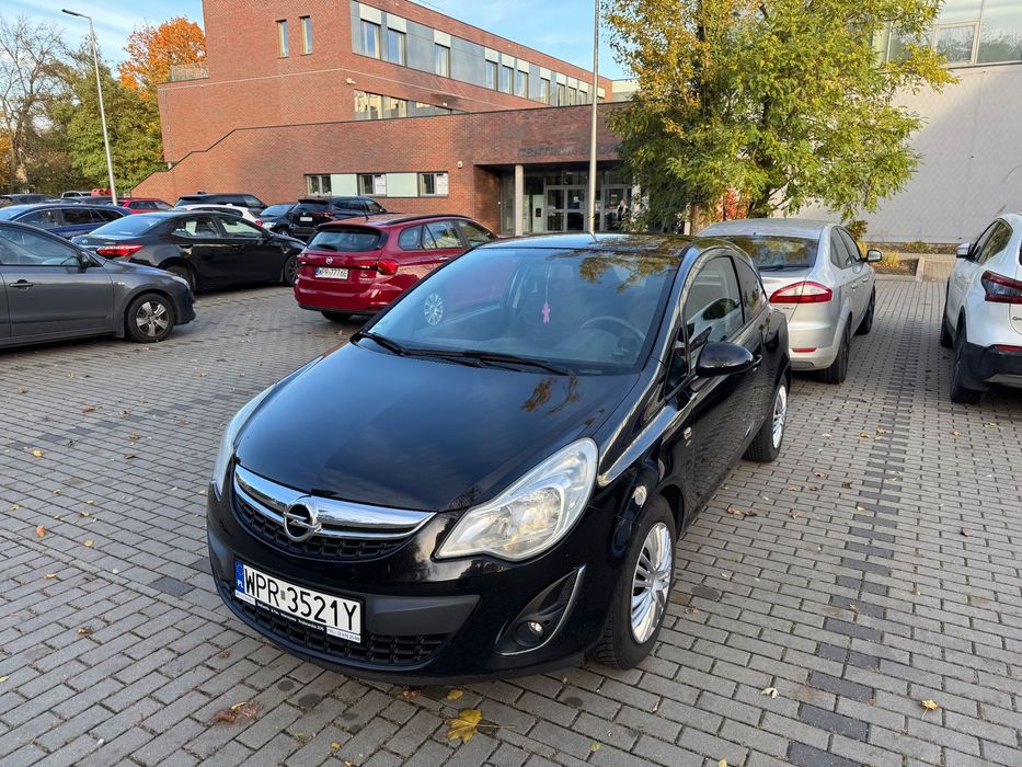 Opel Corsa 1.4 Benzyna Czujniki park. Podgrzewane siedzenia i kierownica