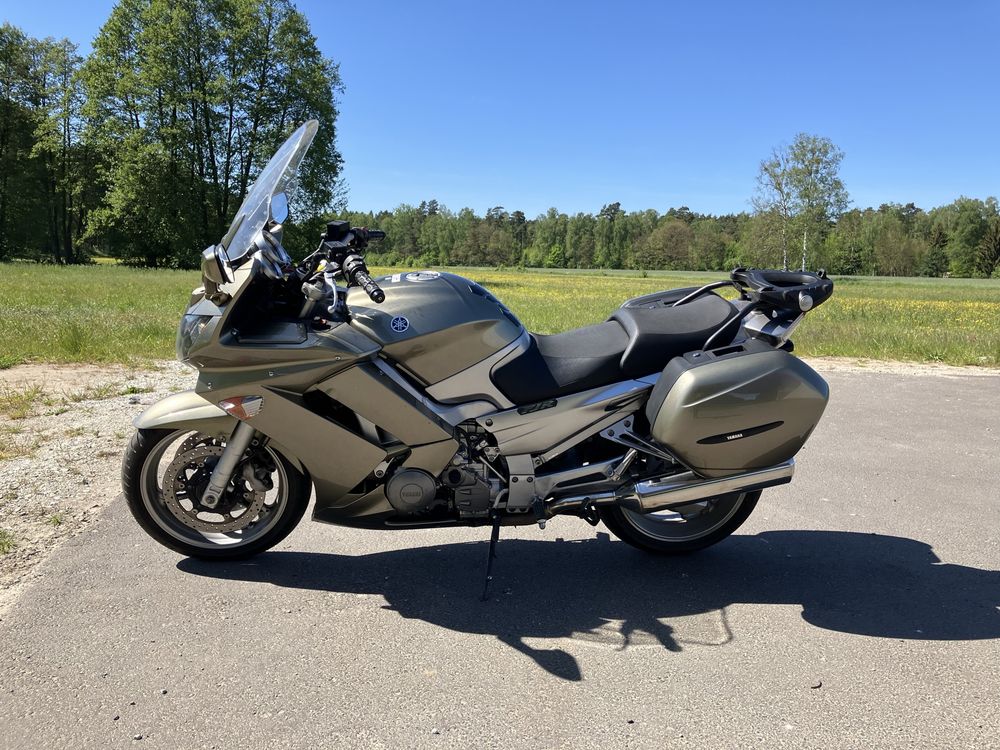 Yamaha fjr 1300 bmw rt st 1300 gtr