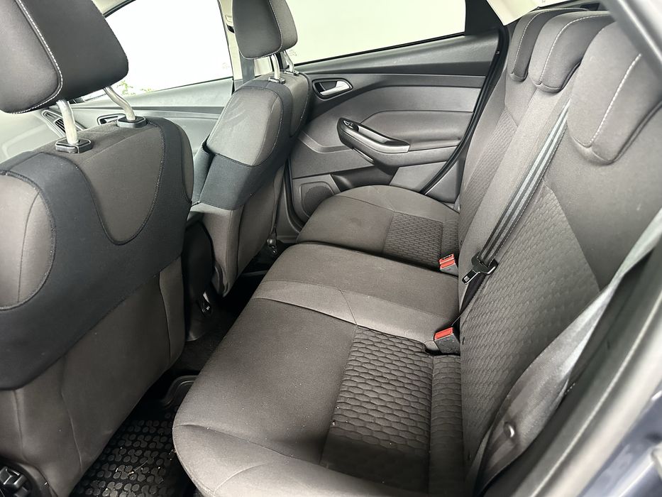 Ford Focus 2013r 140 tys przebieg! Kliamtyzacja, pdc