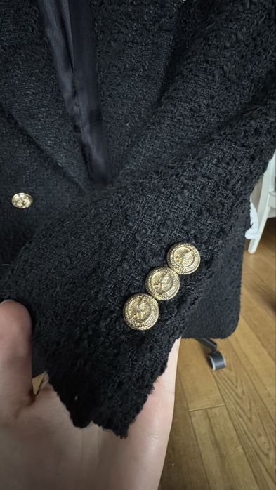 Czarna marynarka ZARA z złotymi guzikami, rozmiar S