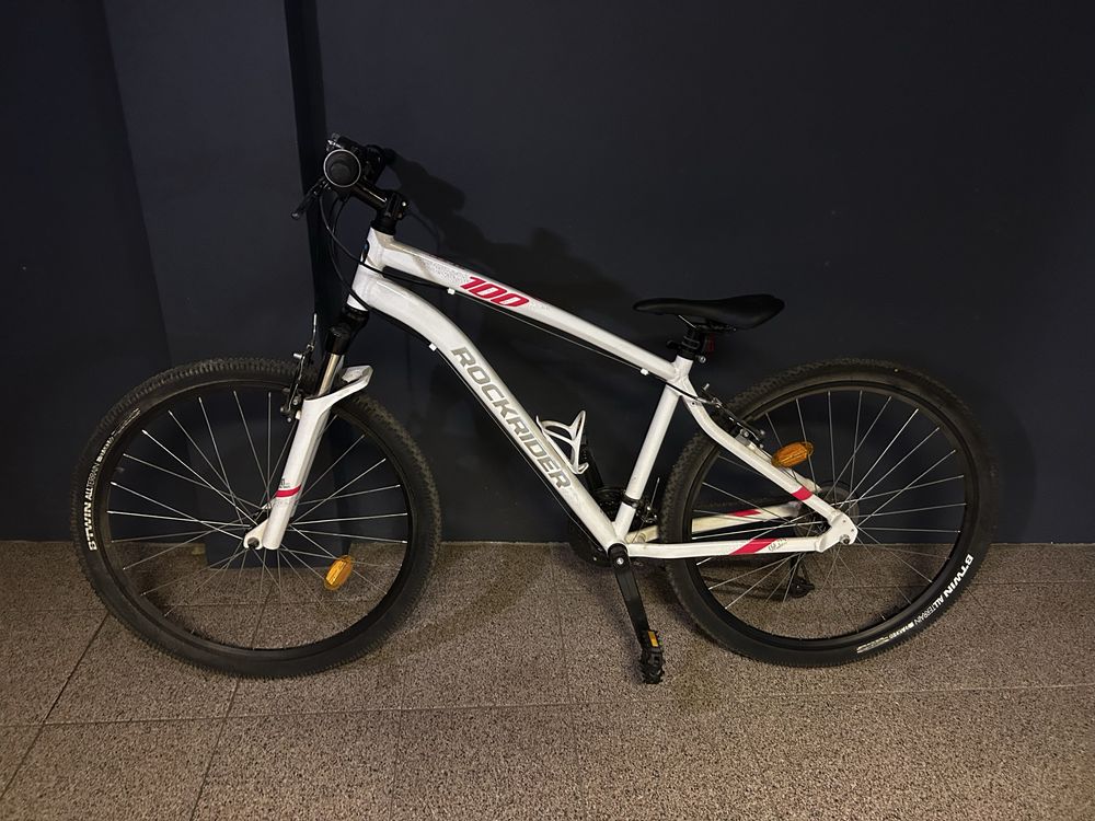 Bicicleta Rockrider ST100 branca