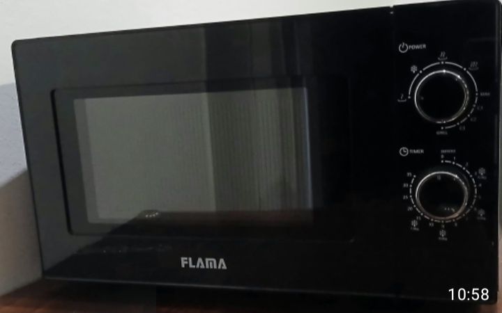 Microondas Flama 1888 FL c/Grilo Preto