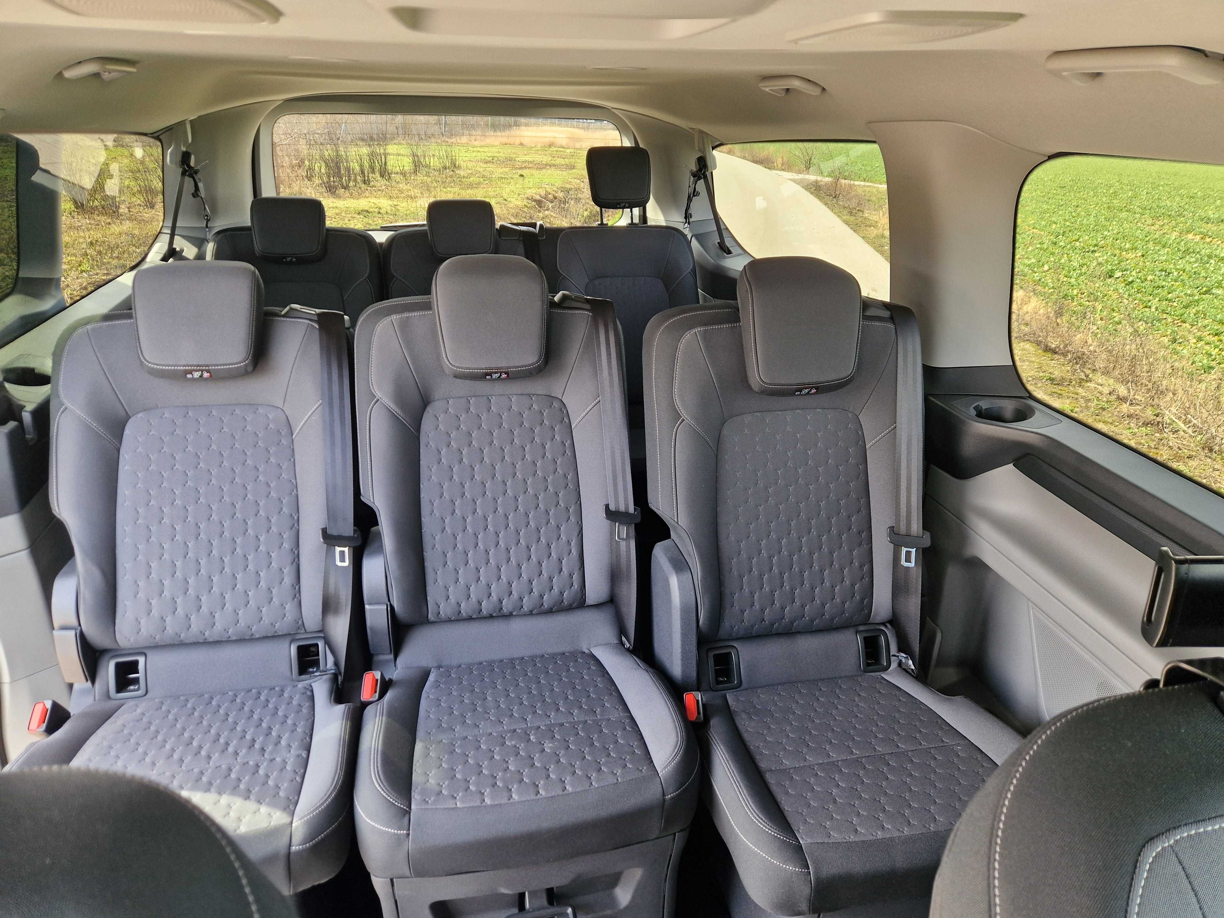 Wynajem BUS NOWY 8 osobowy FORD Tourneo CustomTITANIUM