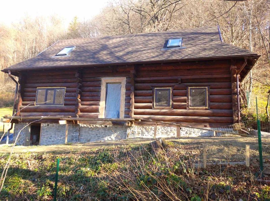 Обмін на автомобіль.Будинок в Карпатах,заповідник!