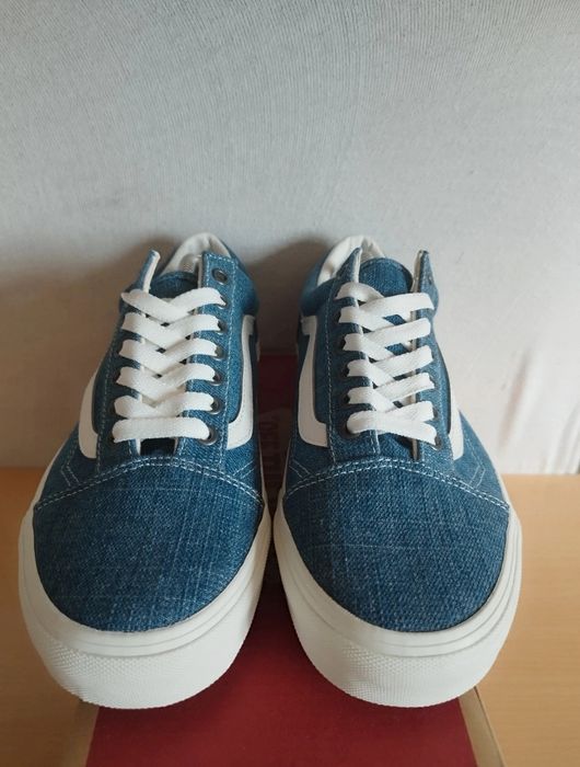 Vans Old Skool tamanho 40,5 novos sem etiqueta, caixa original.