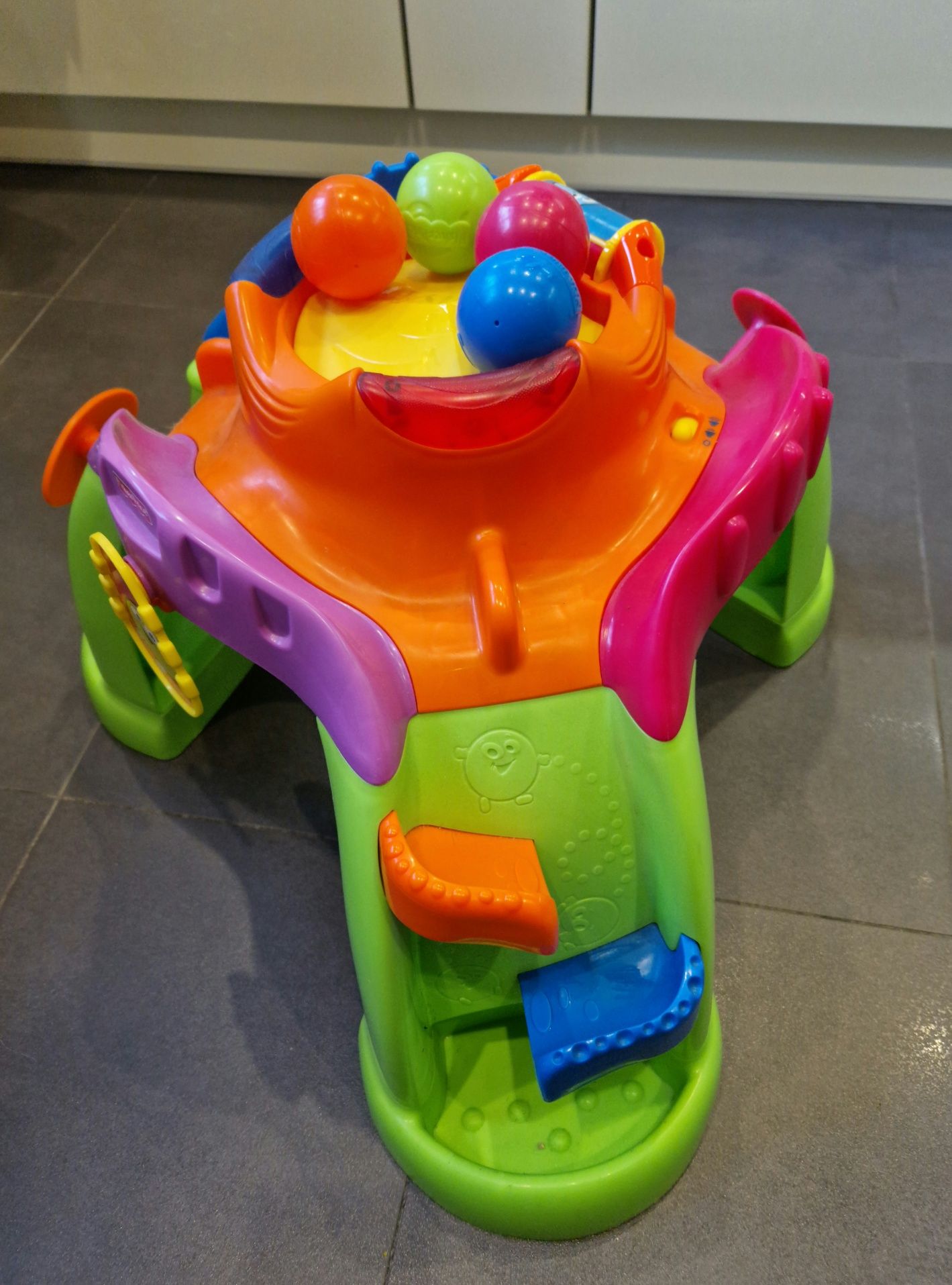 Fisher Price zjeżdżalnia grająca, stolik do kulek