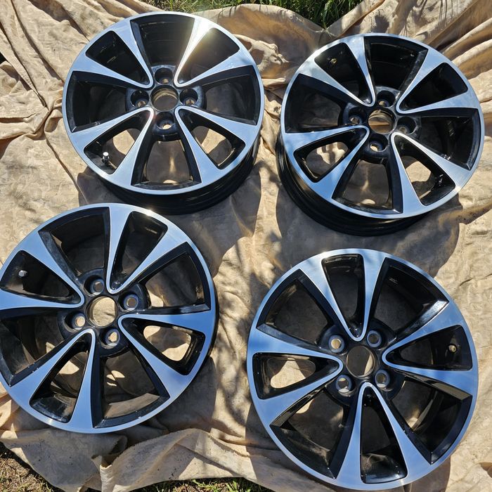 Оригинальные диски Toyota Yaris 3