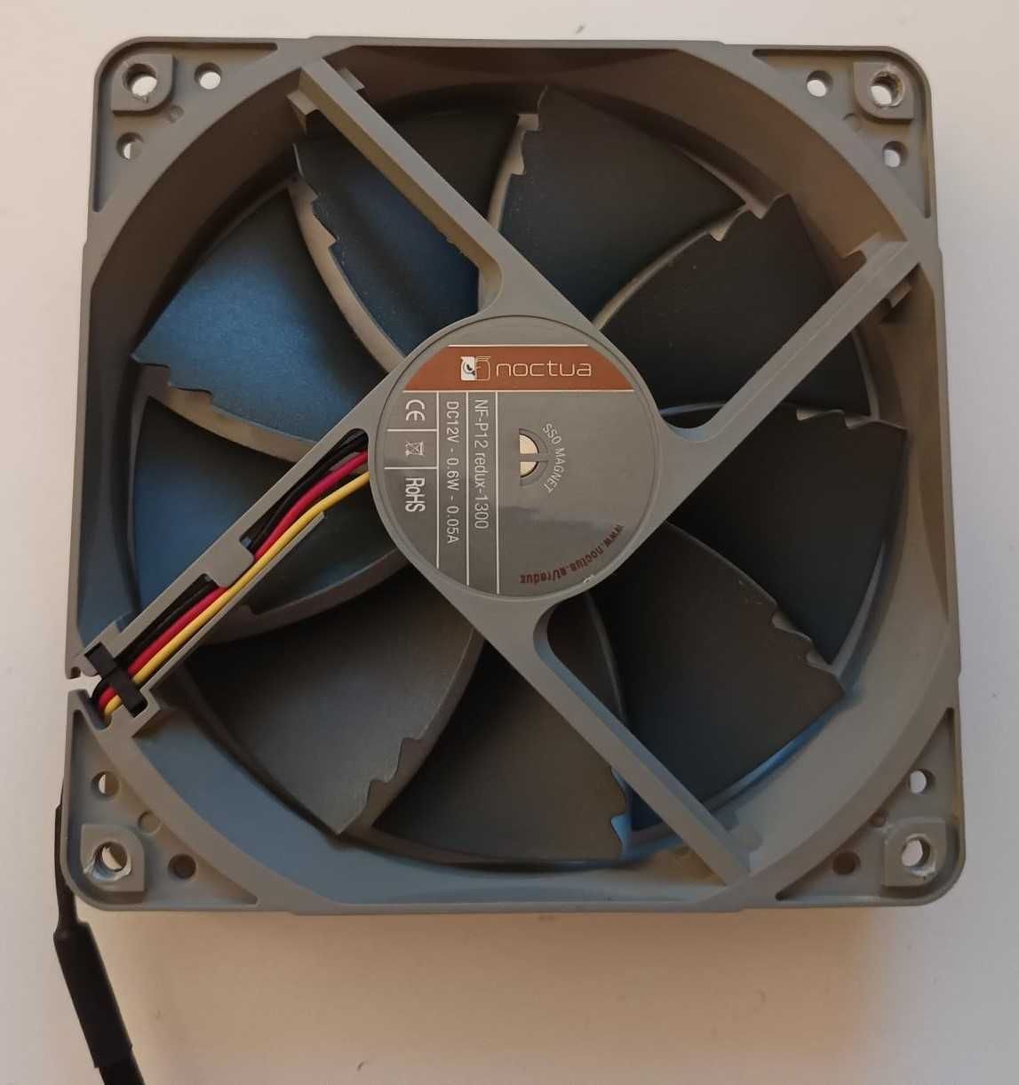 Ventoinha Noctua NF-P12 Redux-1300 3 Pinos