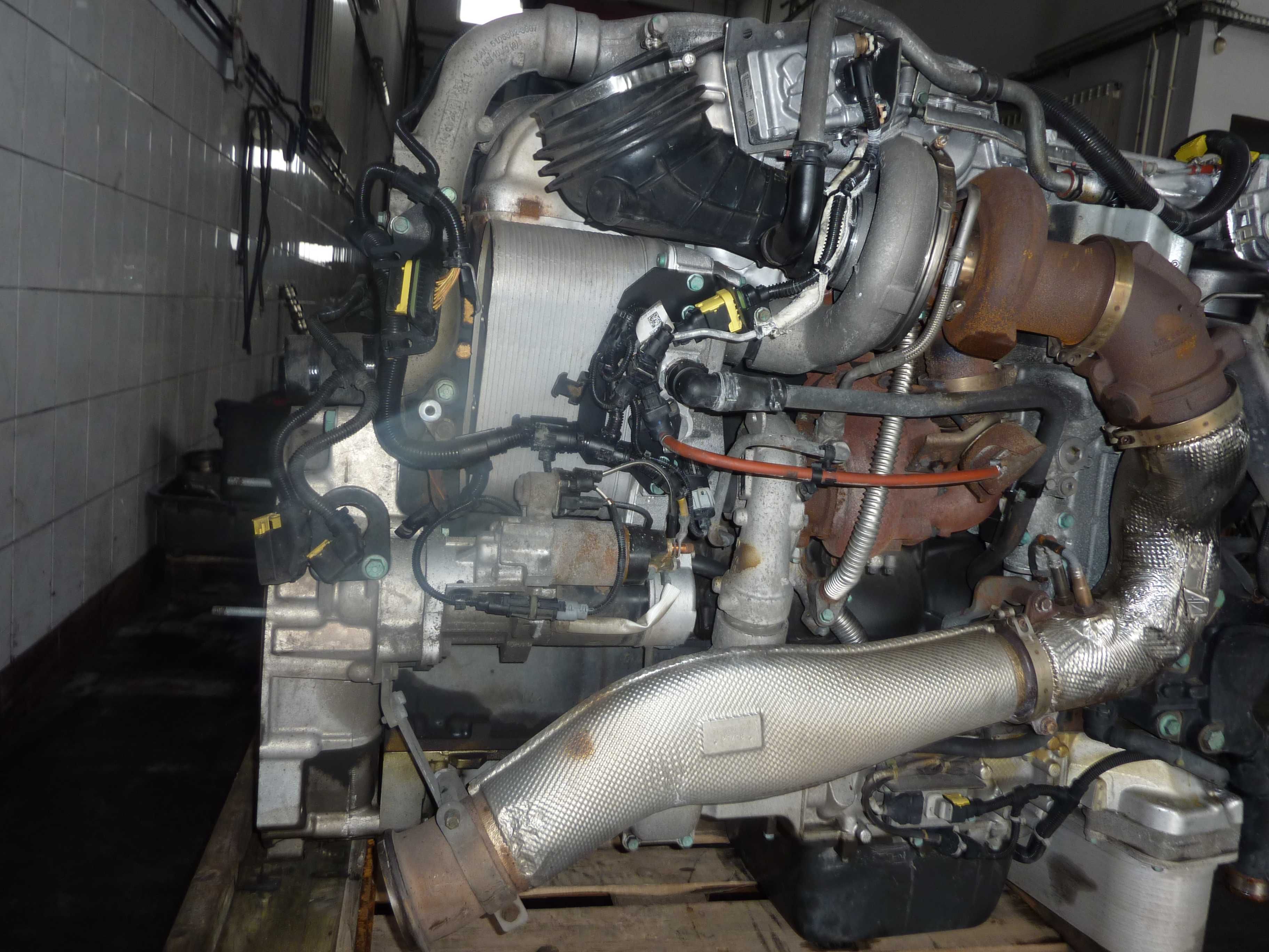 Głowica Mercedes Actros MP4 OM471 470  472  om 473  oraz inne  części