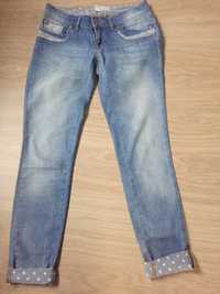 Spodnie jeans motivi jasne