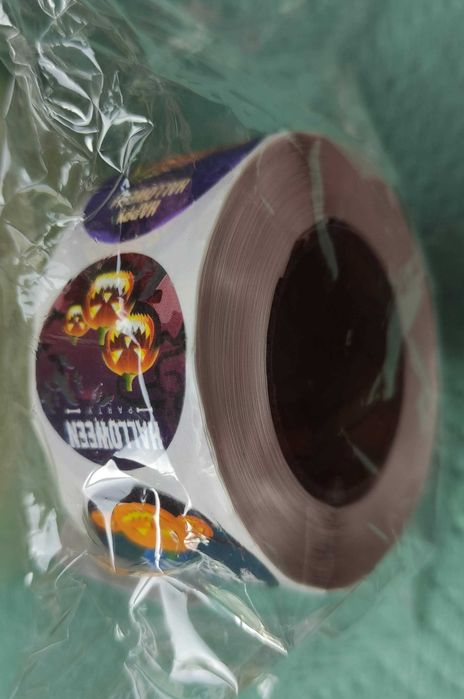 Наклейки декор до свята Хелоувін круглі 500шт самоклеючі в ассорт.