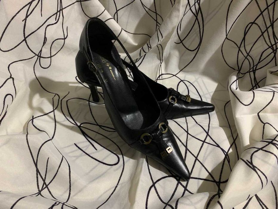 Туфлі, шкіра, 37 - чорні,  подовжений  мисок