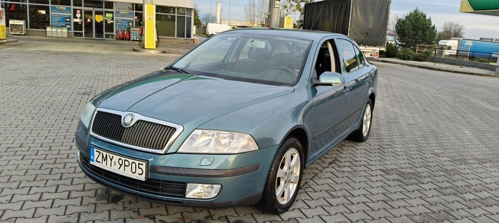 Skoda Octavia 1.6 mpi z Gazem salon polska stan bdb