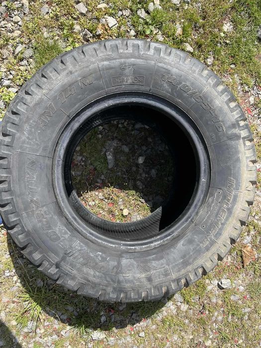 Opona rolnicza do przyczepy