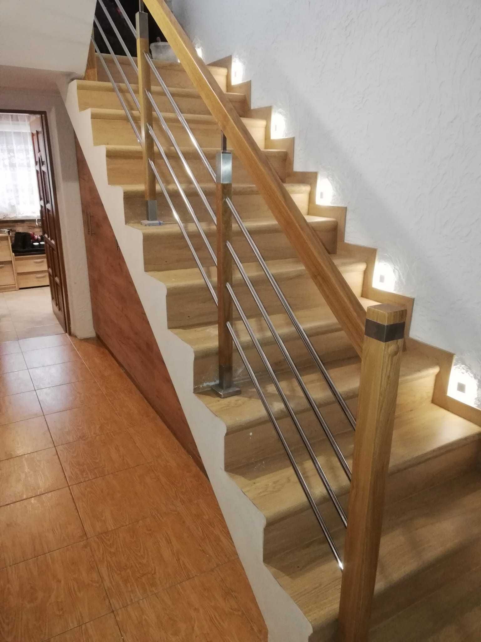 Schody drewniane dębowe  balustrady poręcze