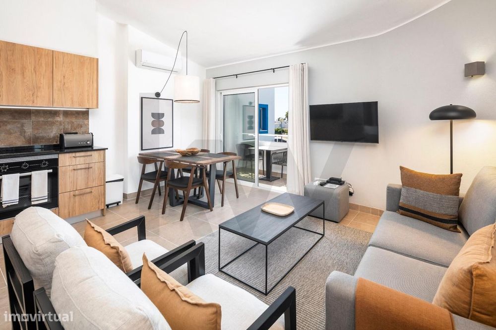 Elegante Apartamento T2 Renovado no R/C com Rentabilidade Garantida no