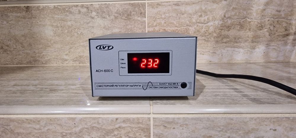 Симисторный стабилизатор LVT ACH-600C