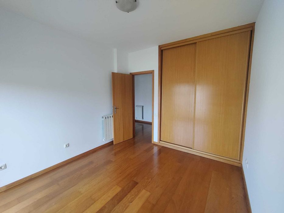 Apartamento T3 renovado para arrendar em Santo Tirso