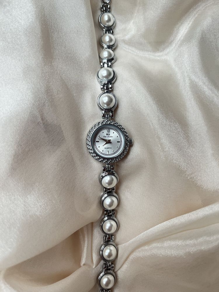 Srebrny zegarek w stylu vintage nowy