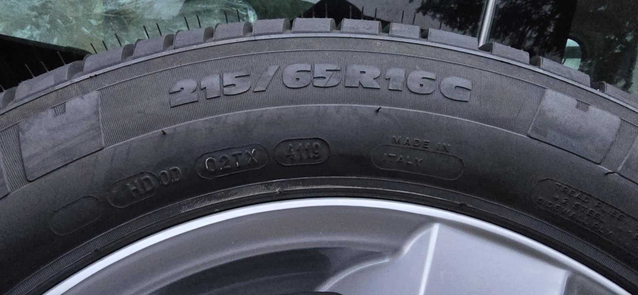 Alufelgi Trafic Vivaro 5x118  oryginalny rozstaw 16  17 Nowe opon 2023