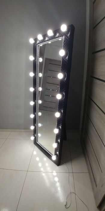 Lustro stojace do makijazu wizażu led make up wysokie toaletka