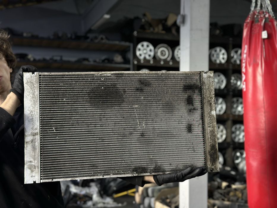 BMW E60 E61 N47 Основний Радіатор Охолодження н47 2.0d Рестайл 2008