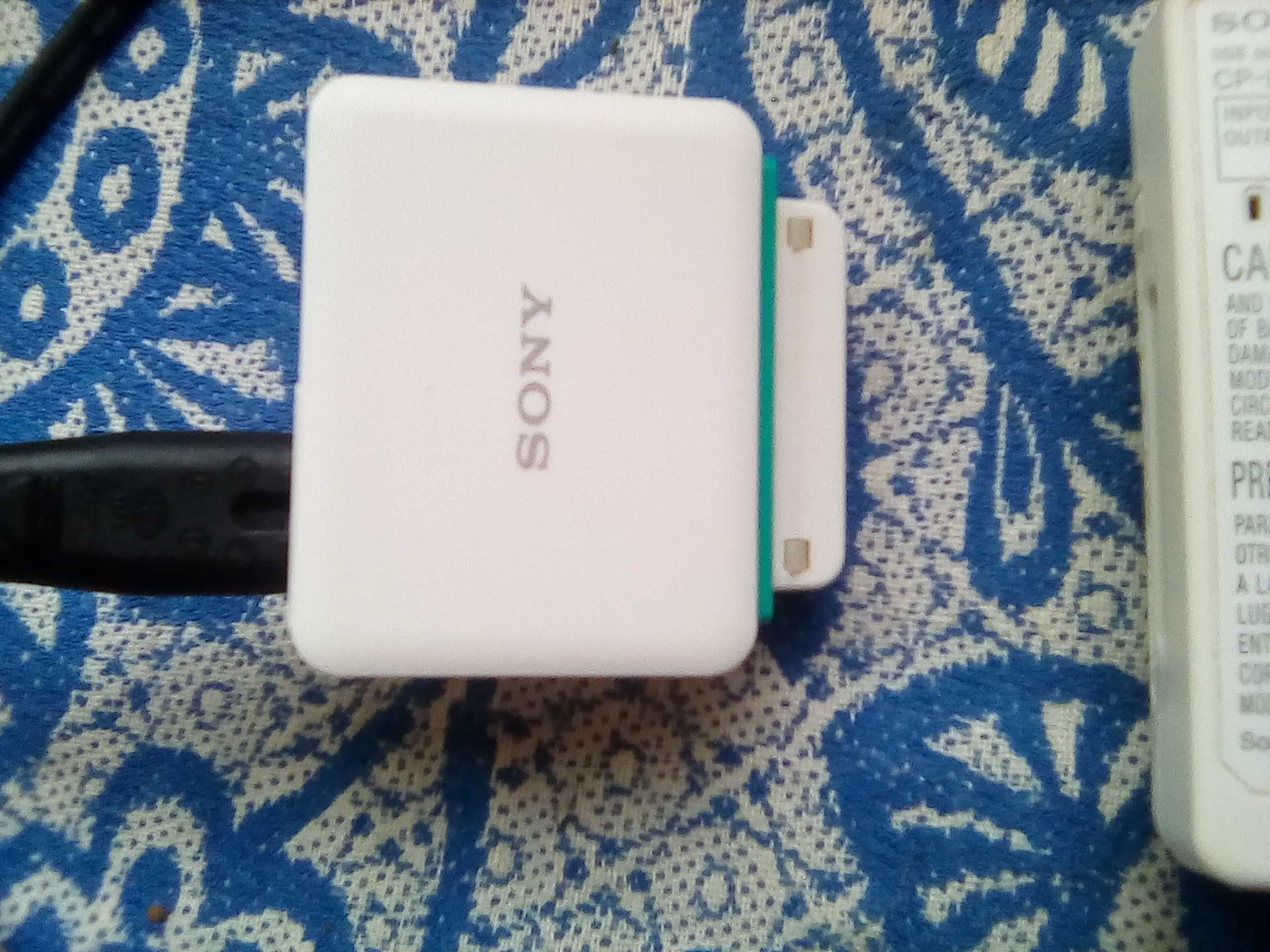 Зарядний пристрій Sony 2*AA, повербанк,  USB блок живлення 5 вольт!