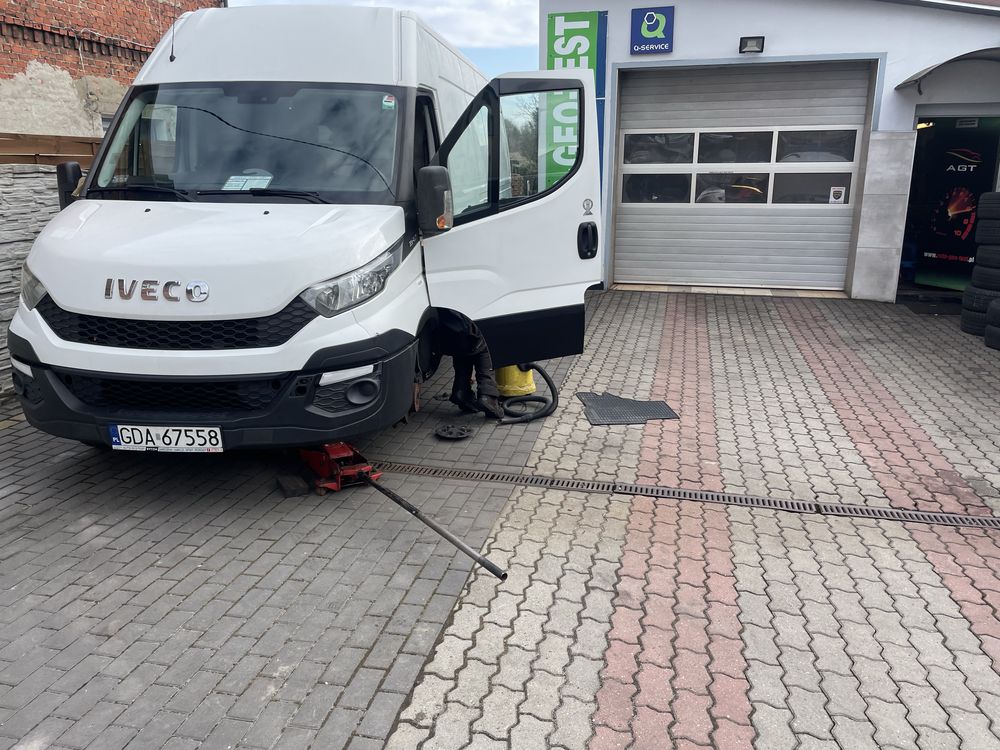 Wypożyczalnia wynajem dostawcze bus do transportu