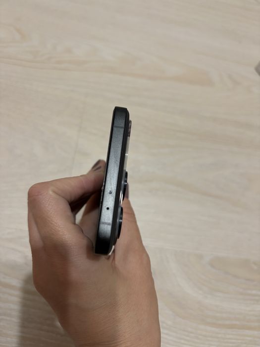 Продам Poco F6Pro 12/512 Gb Глобальна версія