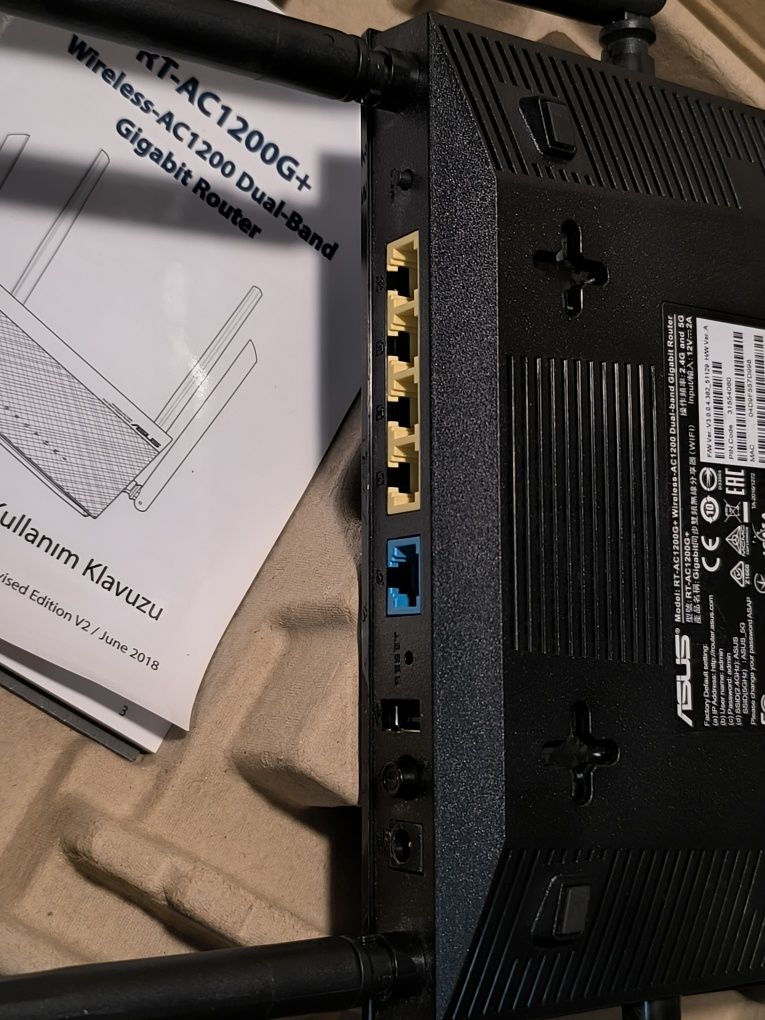 Router wifi ac rt-ac1200g+