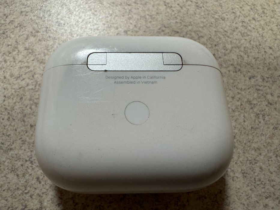 Навушники Apple AirPods 3rd generation with MagSafe Charging Case